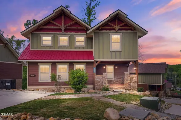 906 Whittlers Way, Gatlinburg, TN 37738