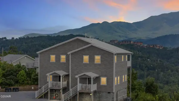 1156 Hemlock Drive, Gatlinburg, TN 37738