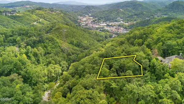 6 Ski Mtn Road, Gatlinburg, TN 37738