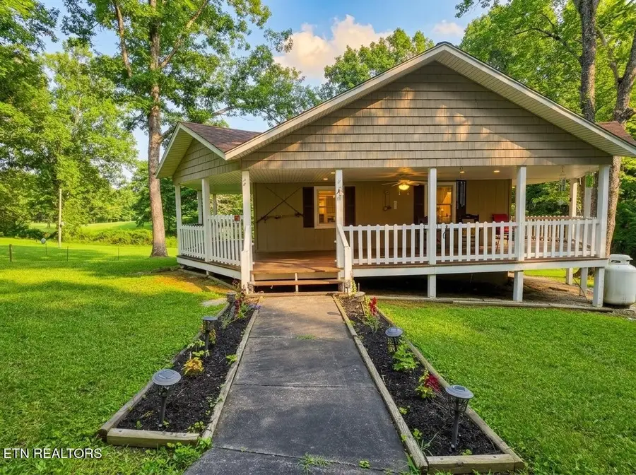 1250 Darrow Ridge Rd, Jamestown, TN 38556 - #2