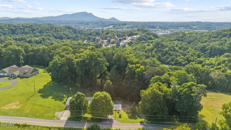 3 Ridge Road, Sevierville, TN 37862 - #2