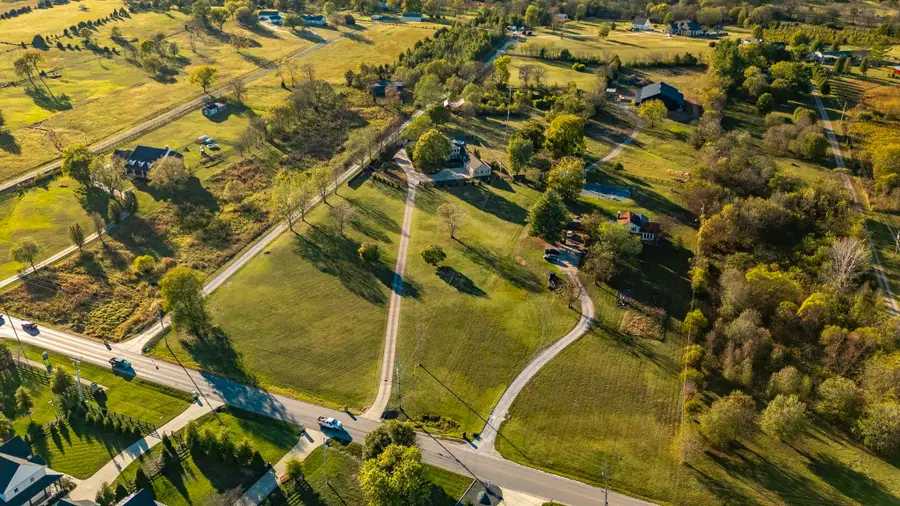 1745 Saundersville Rd, Hendersonville, TN 37075 - #2