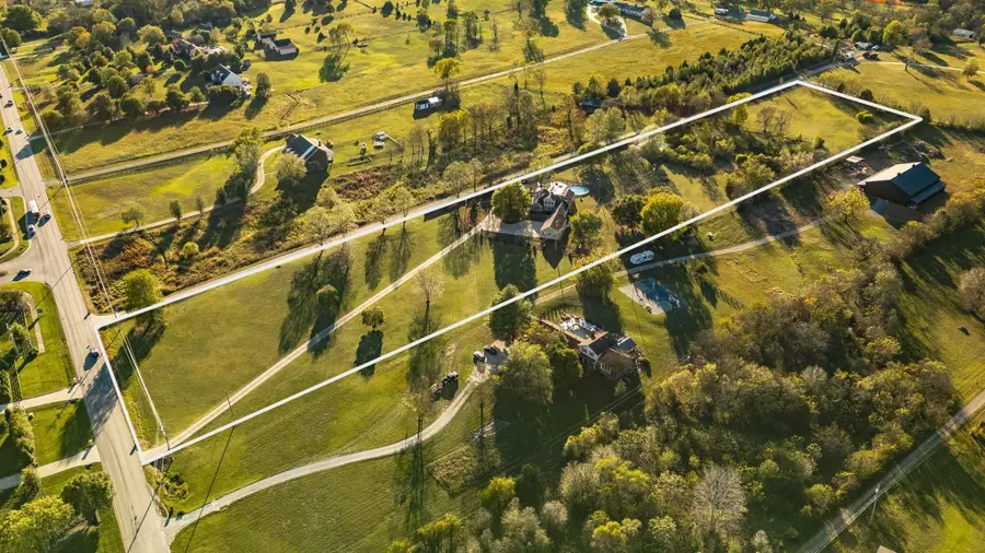 1745 Saundersville Rd, Hendersonville, TN 37075 - #3