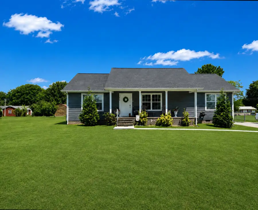 676 Parkway Dr, Smithville, TN 37166 - #2