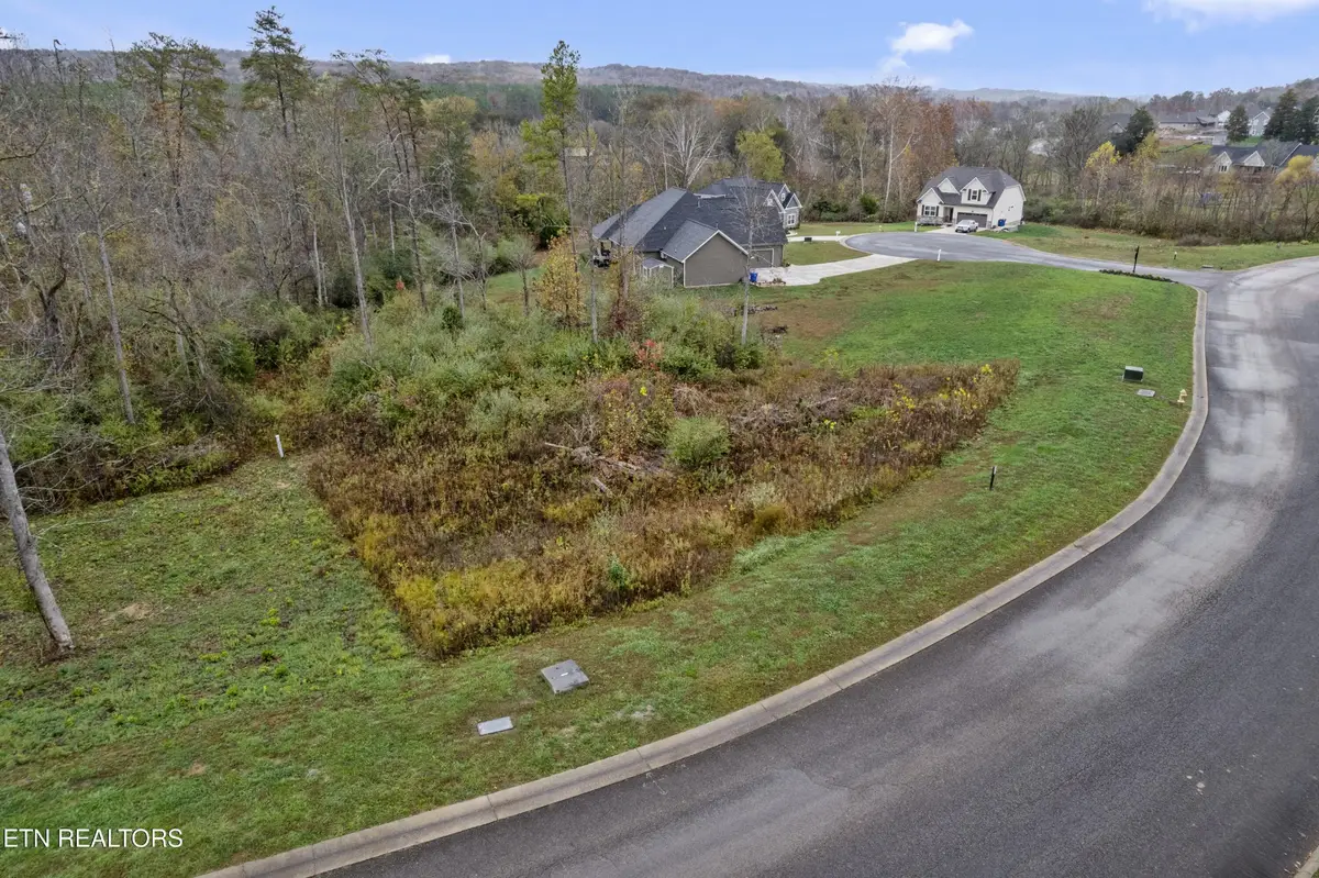 162 Forest Creek Pkwy, Oak Ridge, TN 37830 - #1