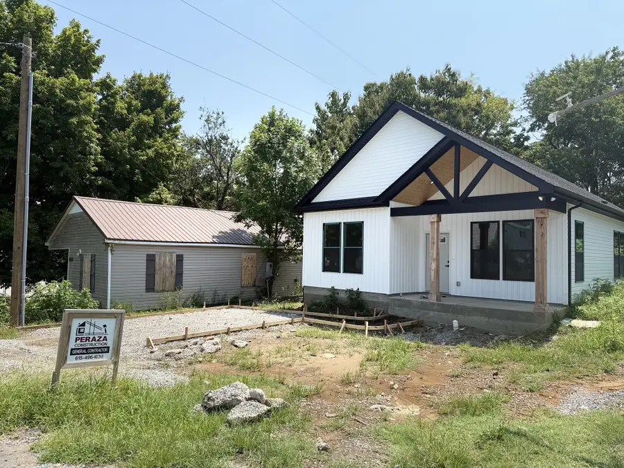 203 15th Ave E, Springfield, TN 37172 - #2