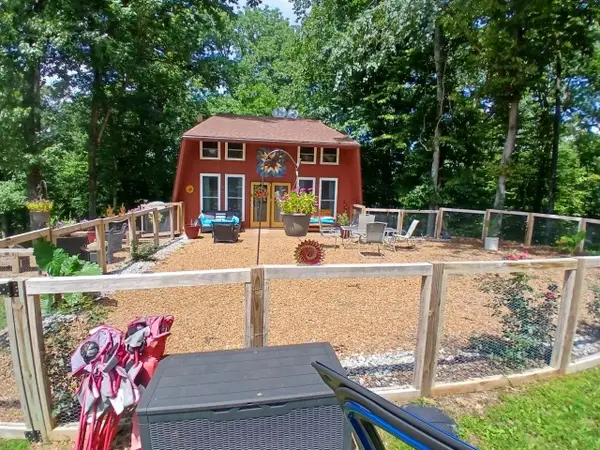 240 Birdsong Ln, Parsons, TN 38363
