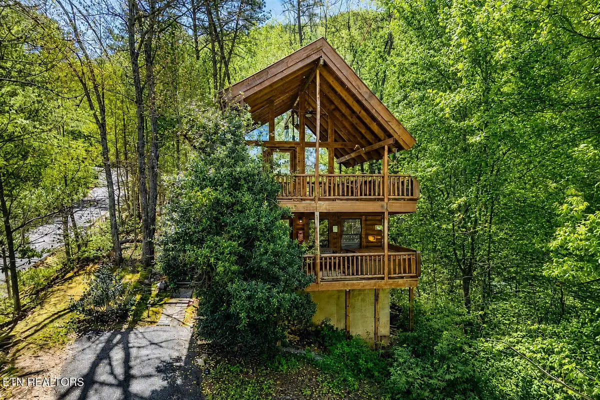 3040 Brothers Way, Pigeon Forge, TN 37862 - #1