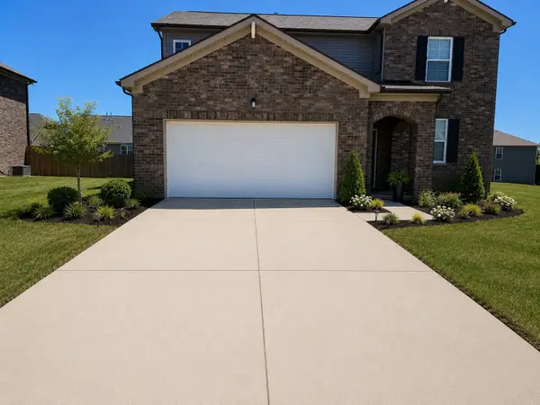 729 Amberton Dr, Smyrna, TN 37167
