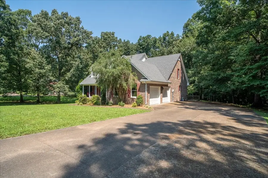 11 Ashley Ct, Lawrenceburg, TN 38464 - #3