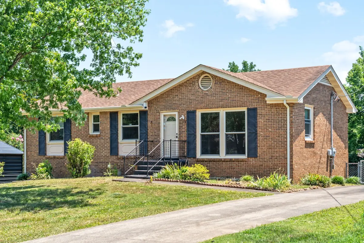 208 Aster Dr, Clarksville, TN 37042 - #1