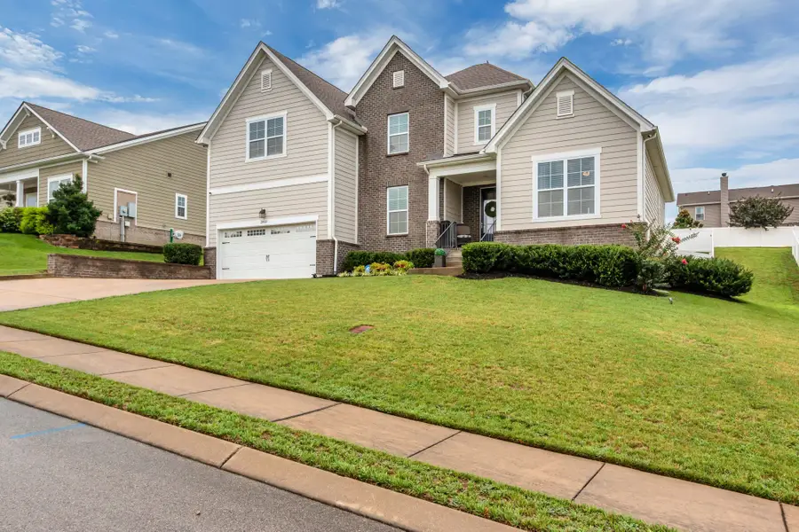 2815 Trentview Ln, Columbia, TN 38401 - #2