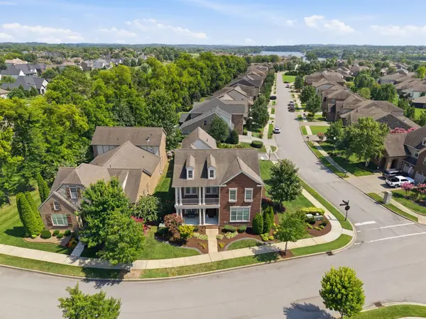 1655 Noah Ln, Gallatin, TN 37066