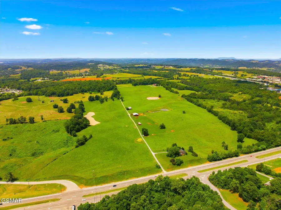 789 Tennessee 92, Dandridge, TN 37725 - #2