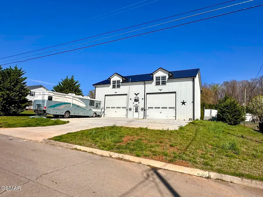 613 Ross Drive, Dandridge, TN 37725 - #2