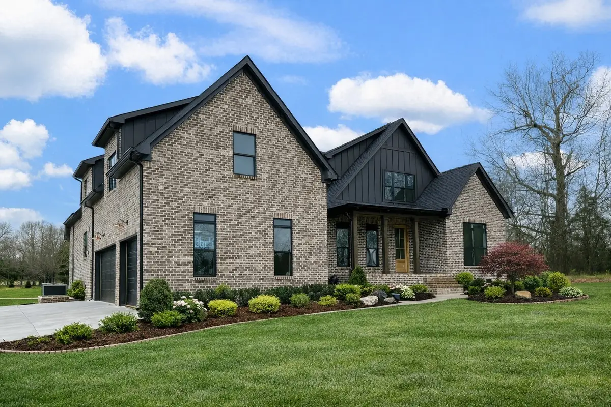3271 Sulphur Springs Rd, Murfreesboro, TN 37129 - #1