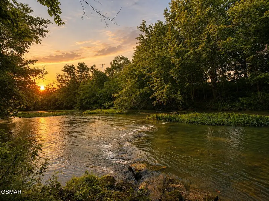 2070 James Road, Sevierville, TN 37876 - #3
