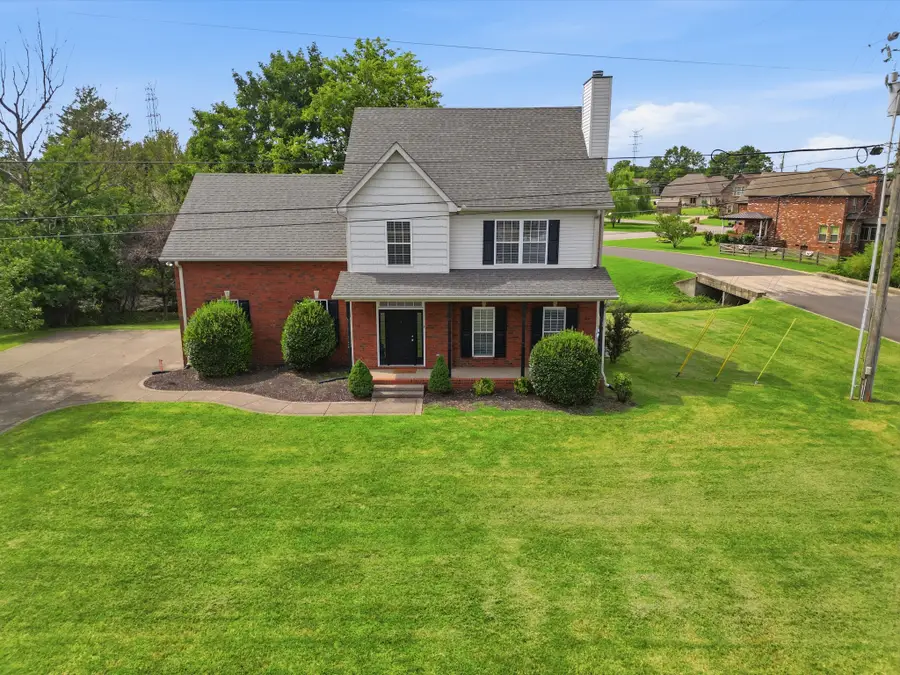 302 Twelve Oaks Ln, Lebanon, TN 37087 - #2