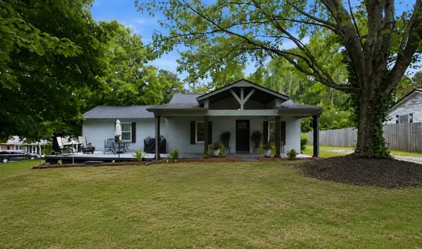 106 Martin St, Charlotte, TN 37036
