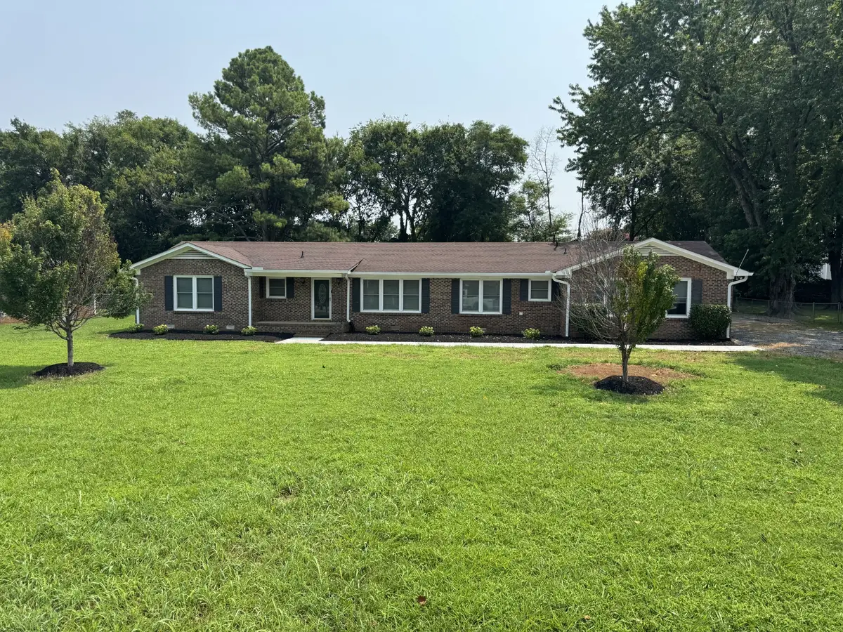 2353 Braxton Bragg Dr, Murfreesboro, TN 37129 - #1