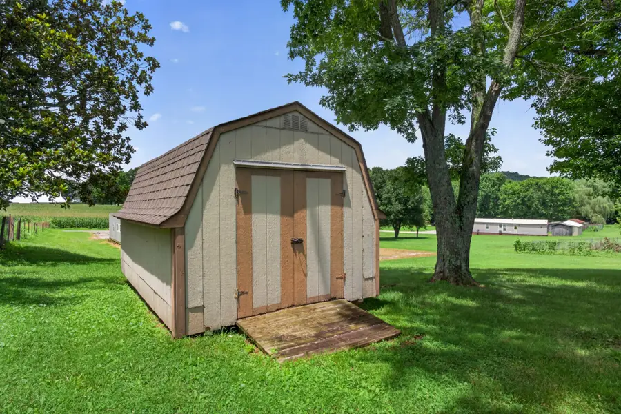 3035 Monterey Hwy, Sparta, TN 38583 - #3