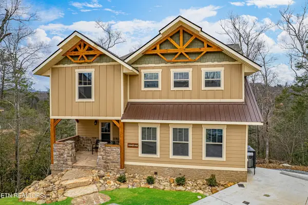 1019 Potters Way, Gatlinburg, TN 37738