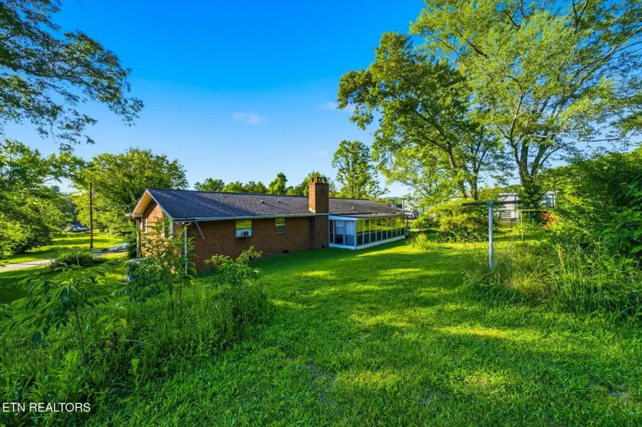 4904 Guinn Rd, Knoxville, TN 37931 - #3