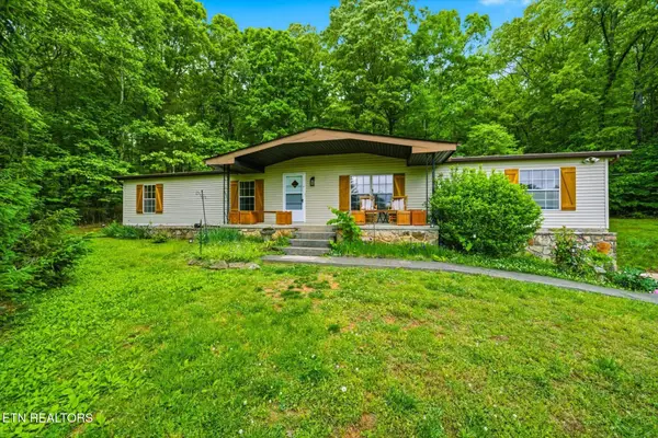 1440 Oren White Rd, Lenoir City, TN 37771