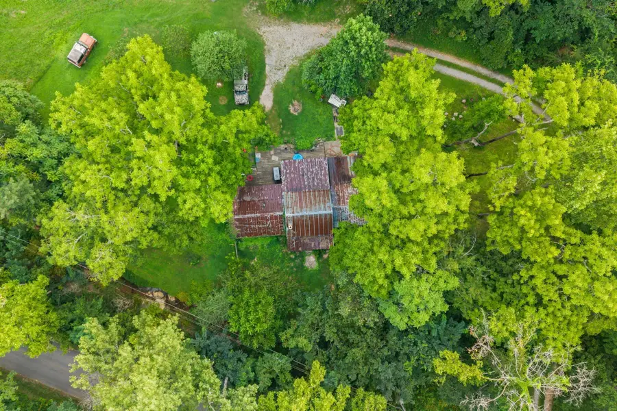 1150 Bell Hollow Rd, Vanleer, TN 37181 - #3