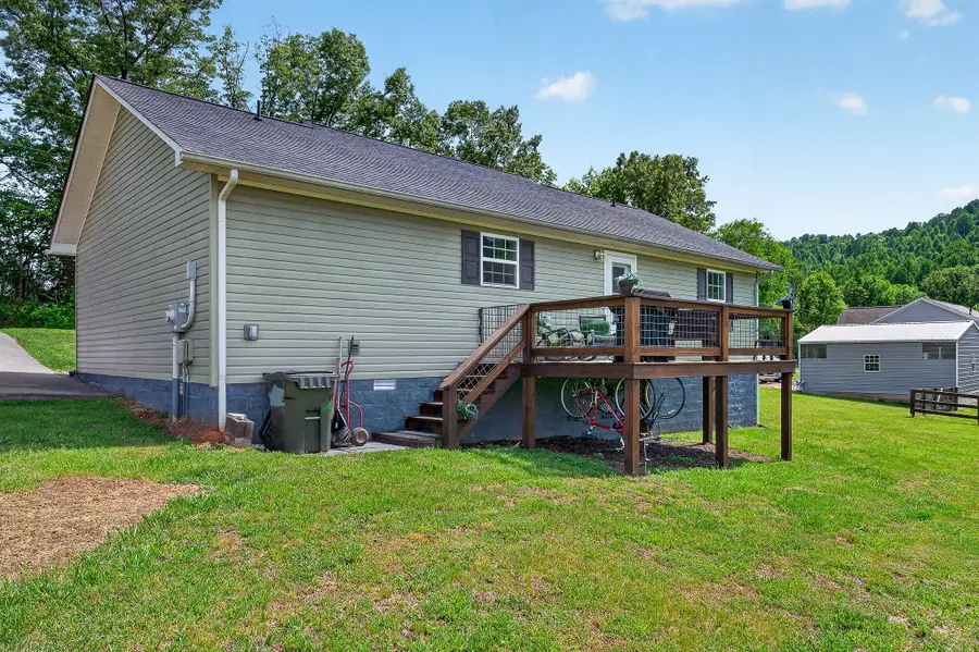 2040 Walker Cove Rd, Sparta, TN 38583 - #3