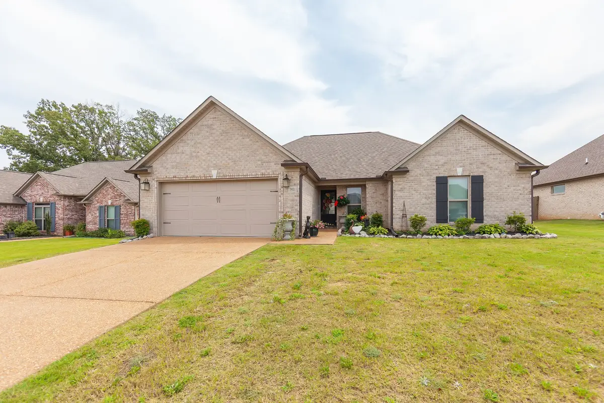 102 Gatewick Dr, Jackson, TN 38305 - #1