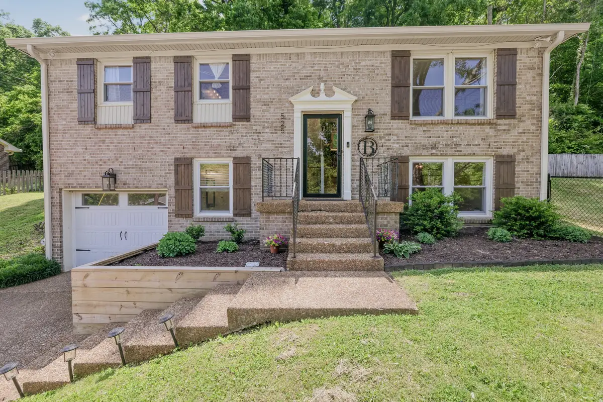 525 Holt Valley Rd, Nashville, TN 37221 - #1