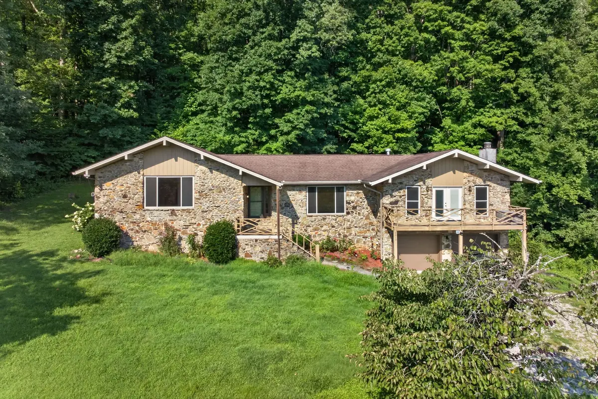 2410 Browns Mill Rd, Cookeville, TN 38506 - #1