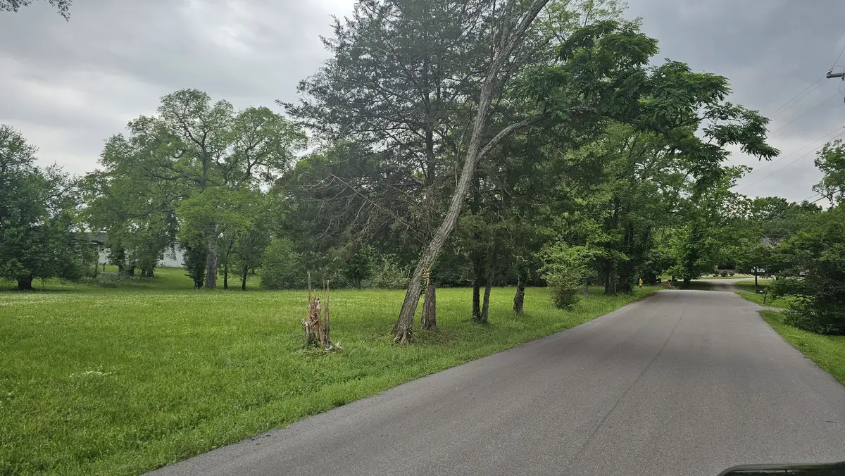 194 Cranwill Dr, Hendersonville, TN 37075 - #1