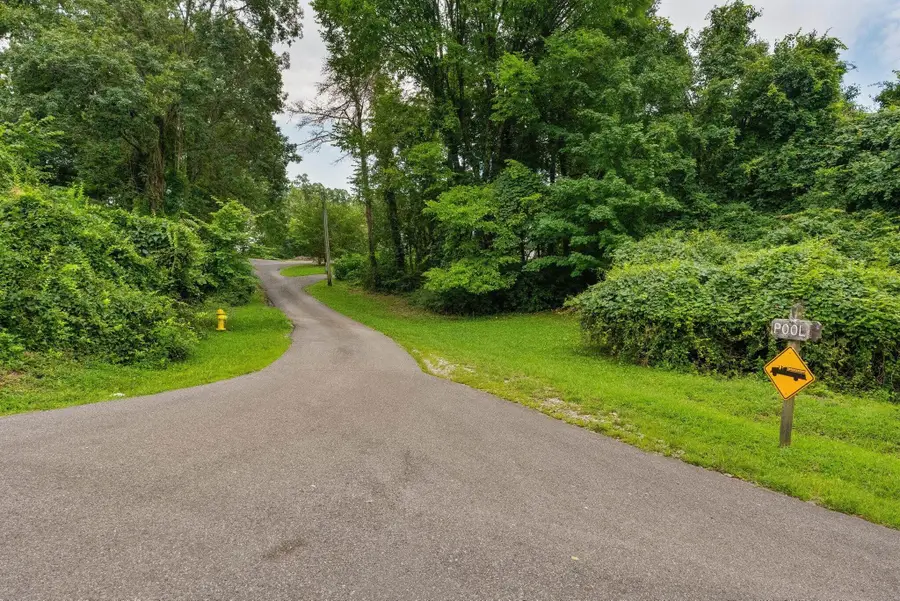 932 Cumberland Road, Chattanooga, TN 37419 - #3