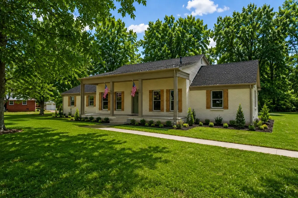 104 W Longview Dr, Portland, TN 37148 - #1