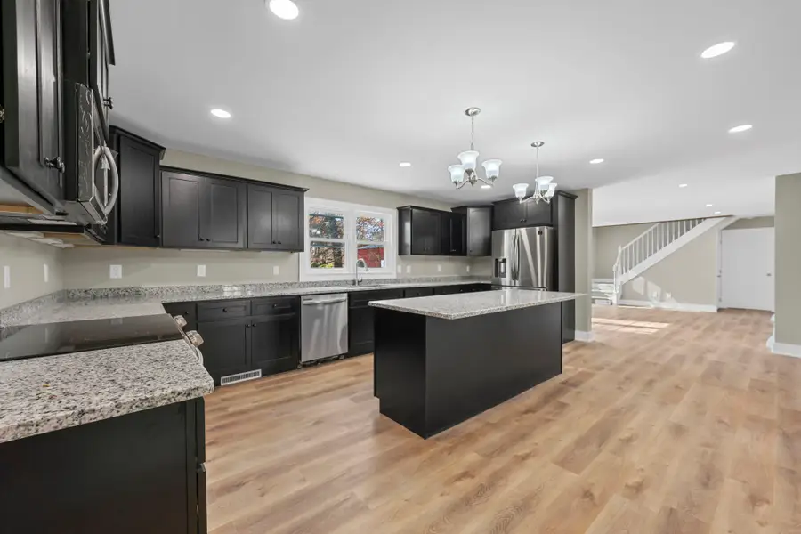 104 W Longview Dr, Portland, TN 37148 - #3
