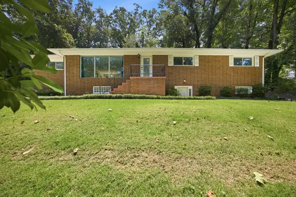 610 W Shadowlawn Dr, Chattanooga, TN 37404