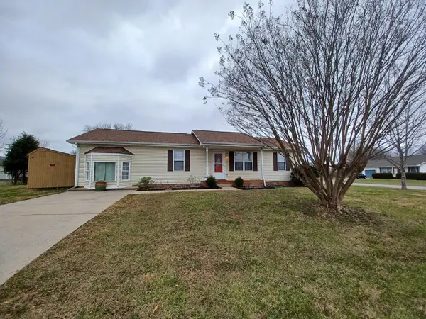 3200 N Senseney Cir, Clarksville, TN 37042