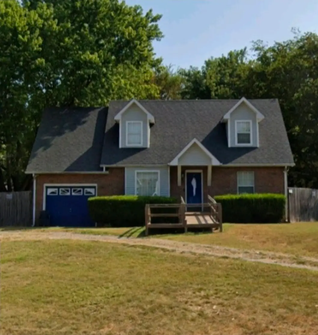 221 Jim Thorpe Dr, Clarksville, TN 37042 - #1