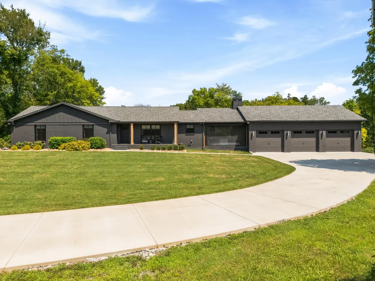 6234 Les Waggoner Rd, Franklin, TN 37067 - #1