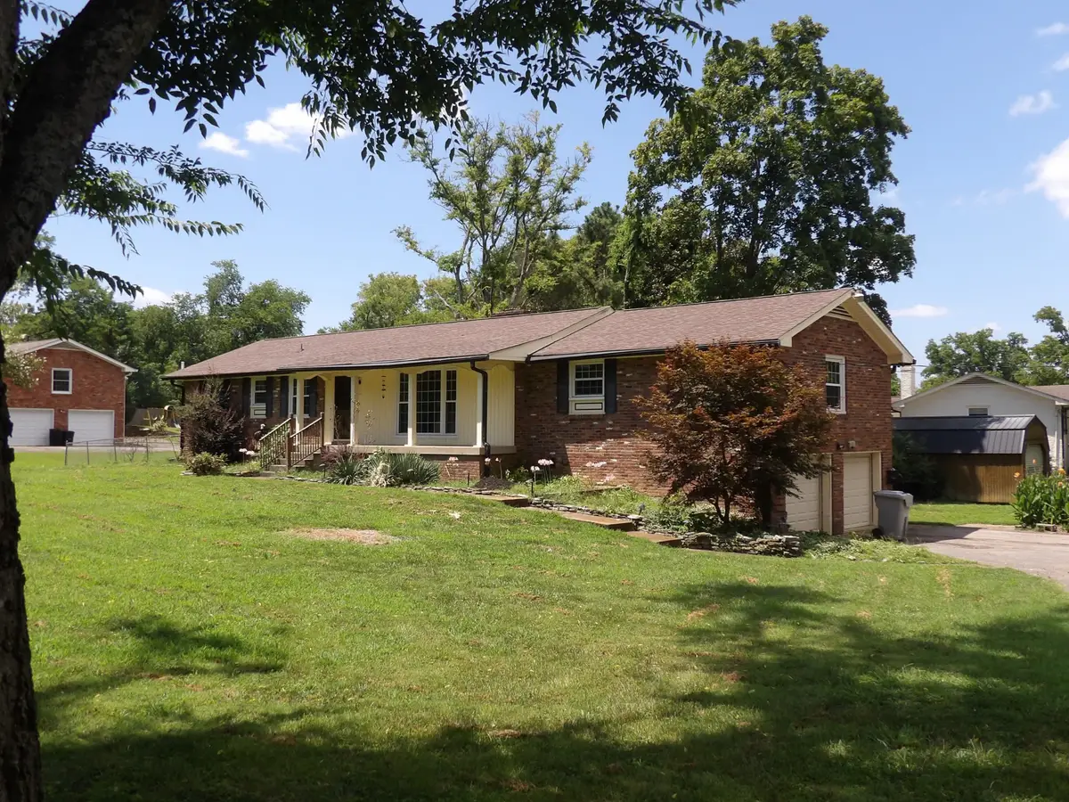 300 Indian Lake Rd, Hendersonville, TN 37075 - #1