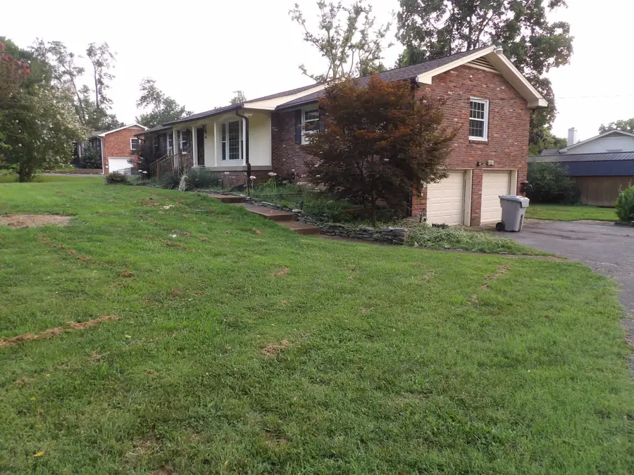 300 Indian Lake Rd, Hendersonville, TN 37075 - #2