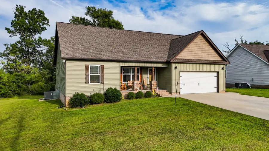 122 Blue Grass Dr, Shelbyville, TN 37160 - #2