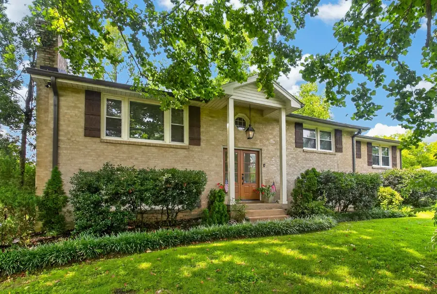 9013 Forest Lawn Dr, Brentwood, TN 37027 - #2
