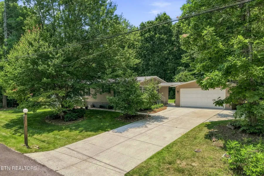 128 Prestonwood Drive, Crossville, TN 38558 - #3