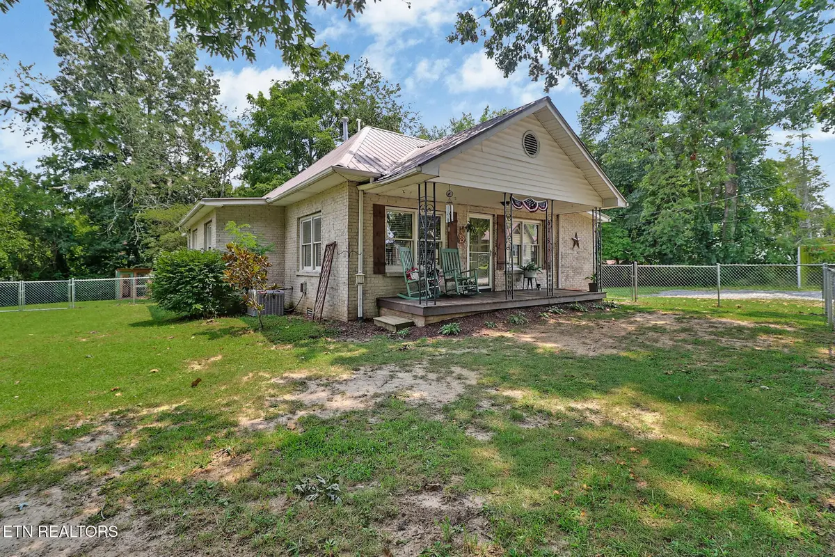 226 Rugby Ave, Jamestown, TN 38556 - #1