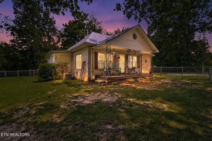 226 Rugby Ave, Jamestown, TN 38556 - #2