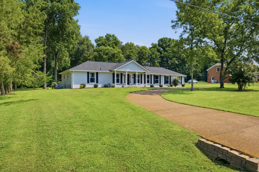 203 Ellington Dr, Franklin, TN 37064 - #2