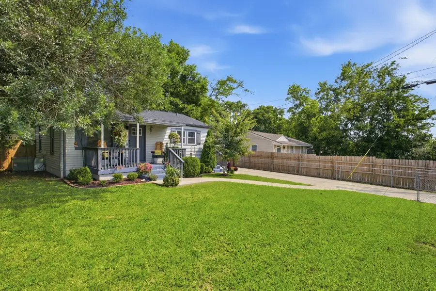 6218 Laredo Ave, Nashville, TN 37209 - #3